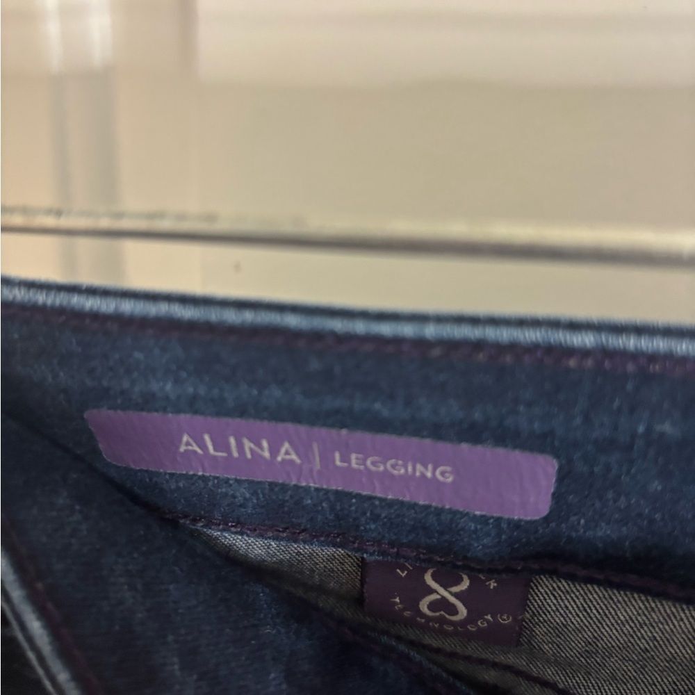 NYDJ Dark Indigo Skinny Jeans ALINA SIZE 10 EUC - Picture 2 of 4